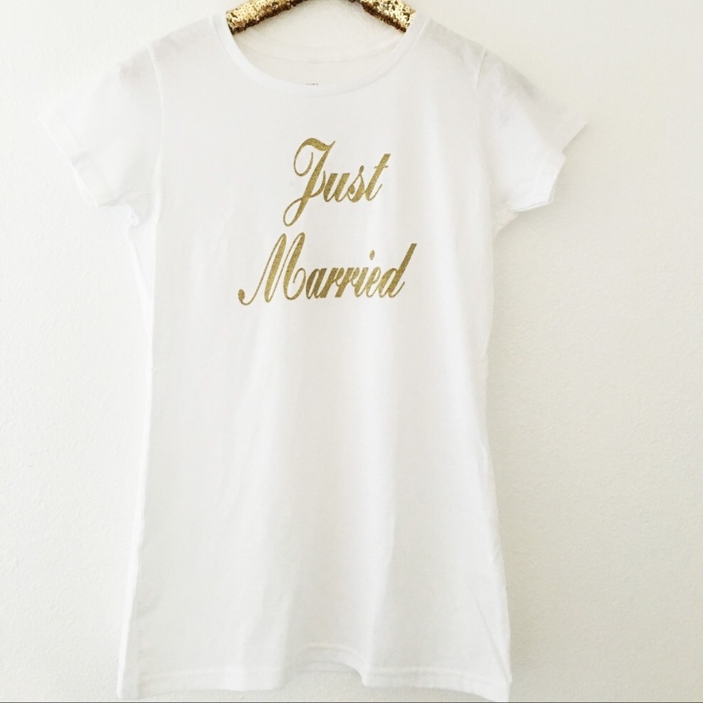 “Just Married” 100% Cotton Gold Sparkle Tee